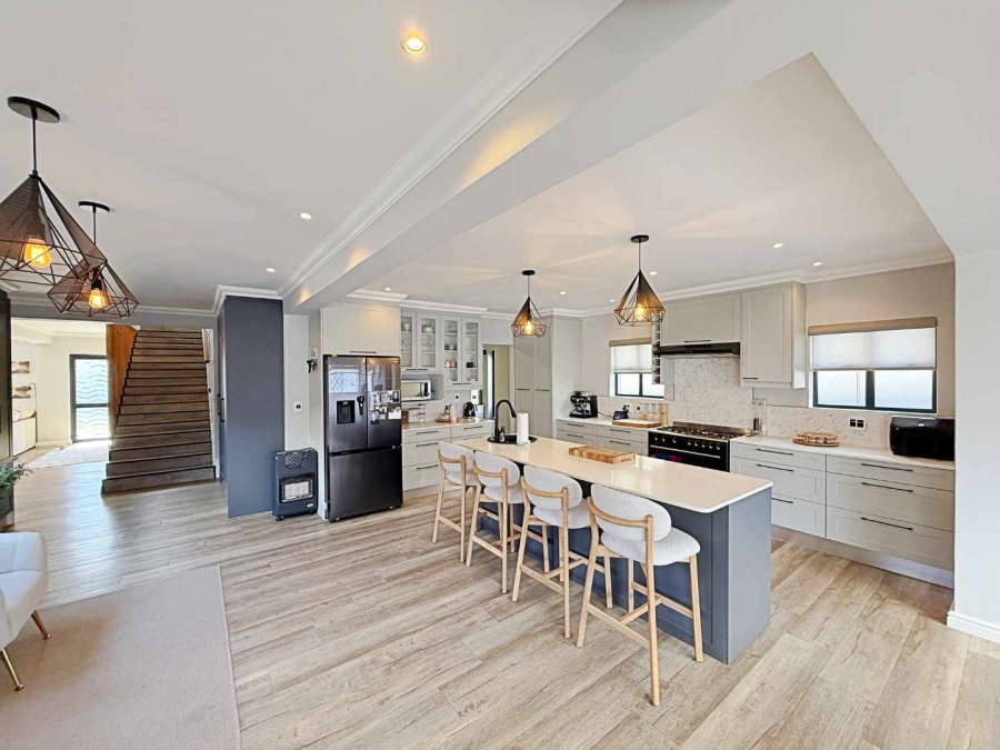 4 Bedroom Property for Sale in Calypso Beach Western Cape